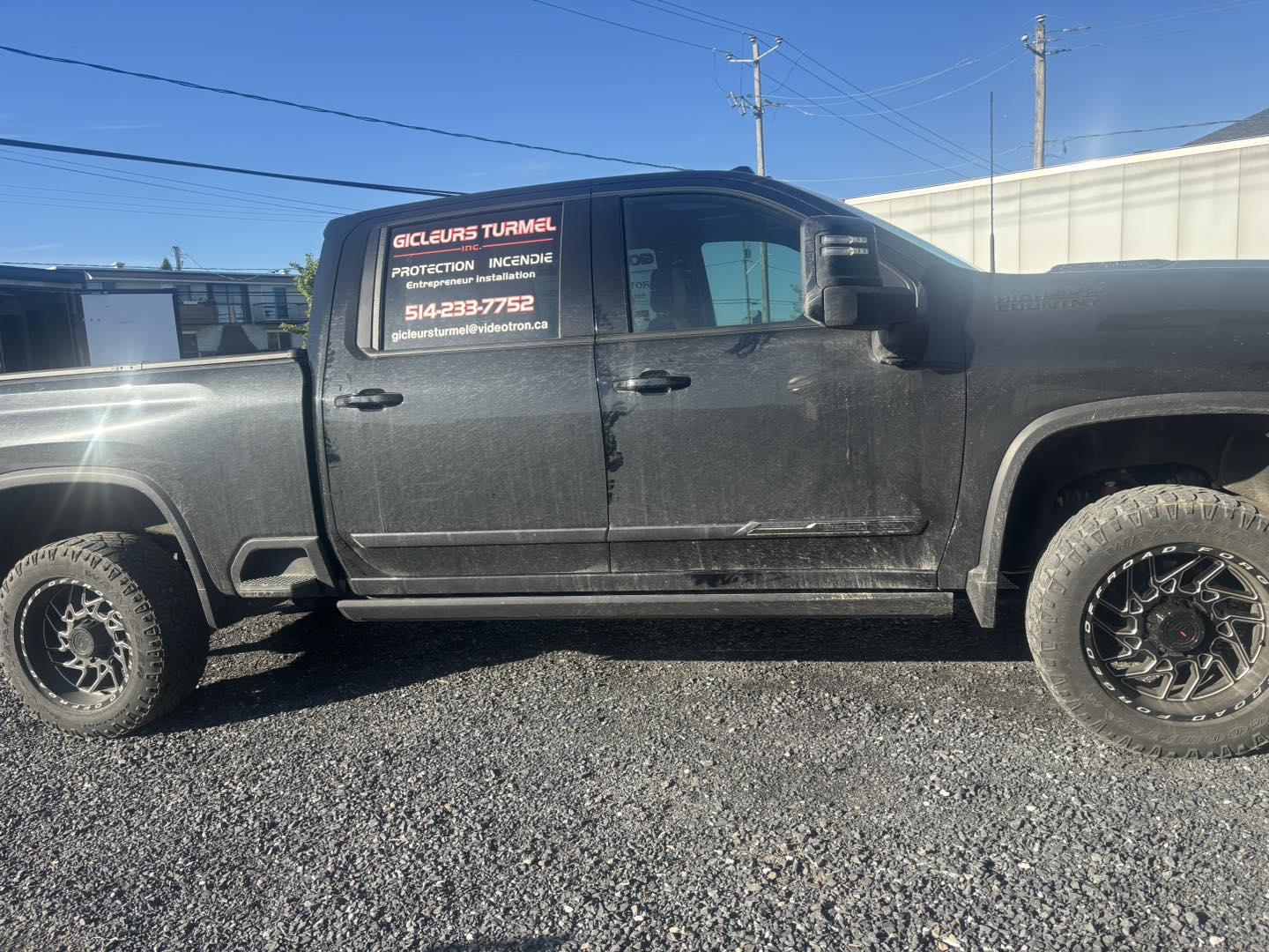 Avant - Camion poussiéreux